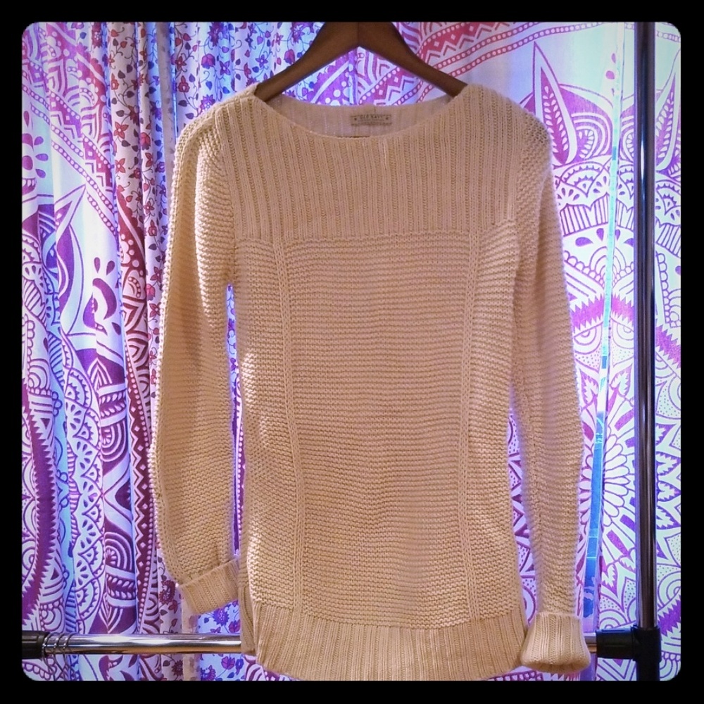 Beautiful heavy long sweater.